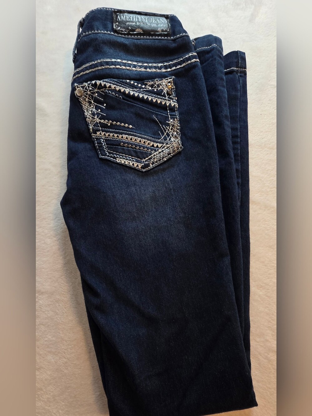 Amethyst Jeans Women's Size 3 Dark Wash Bootcut Stretch Jeans Embellished Pocket
